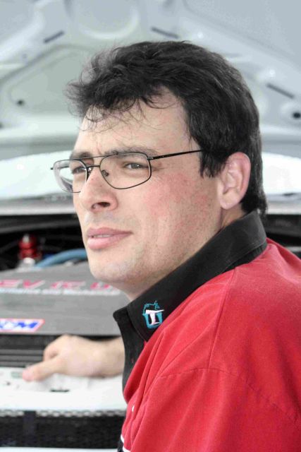 Allan is the team mechanic. He is a product specialist and knows 'The Heat' inside and out.
